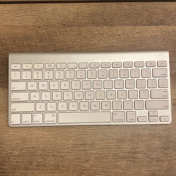 COPY - German Language - Apple Magic Keyboard Wireless A1314 - Picture 1 of 6